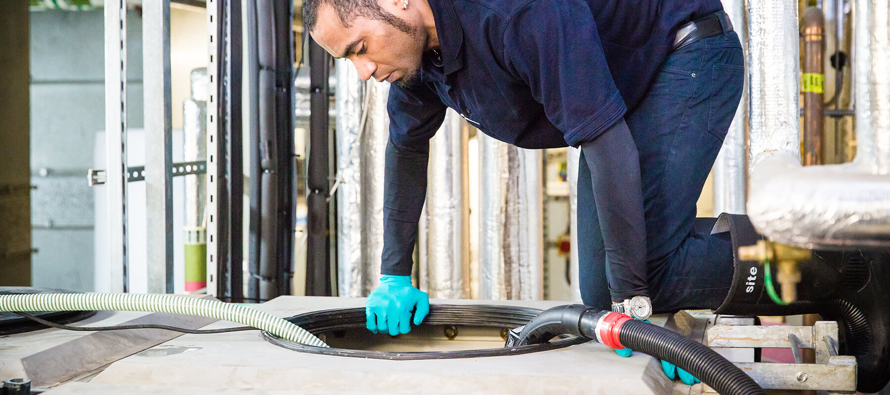 water tank cleaning dubai